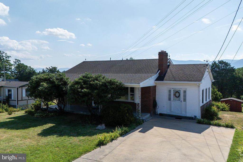 925 Forrest Dr - Photo 1