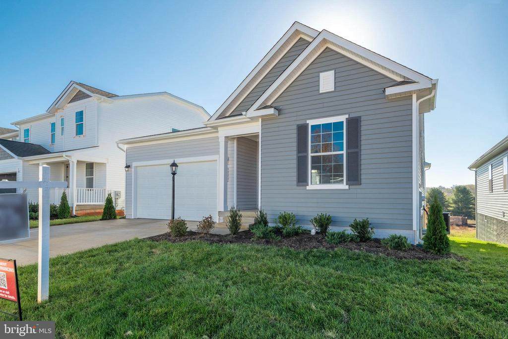  614 CLOVER LN - Photo 1