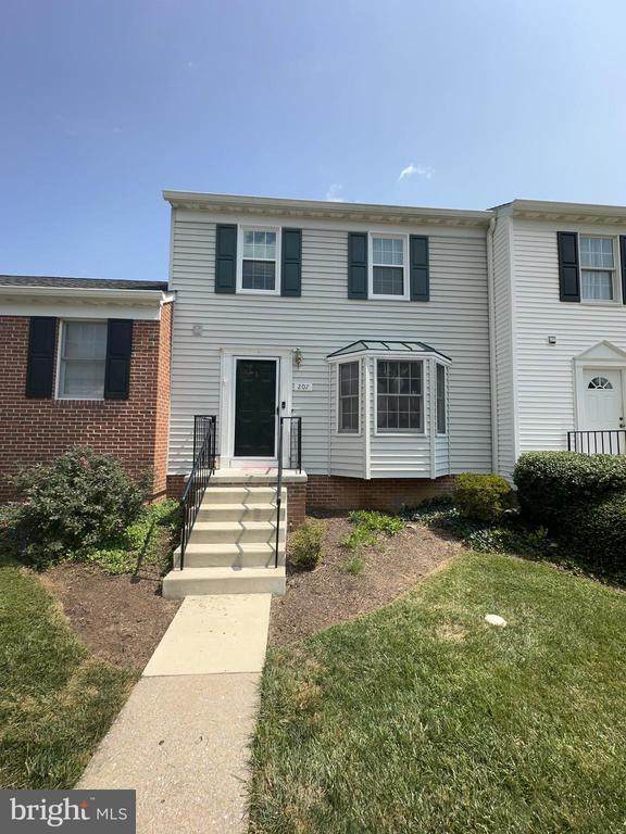 207 Fairfield Dr - Photo 1