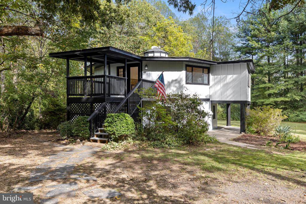 315 Stratford Cir - Photo 1