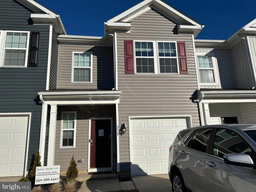 212 Caterpillar Dr - Photo 1