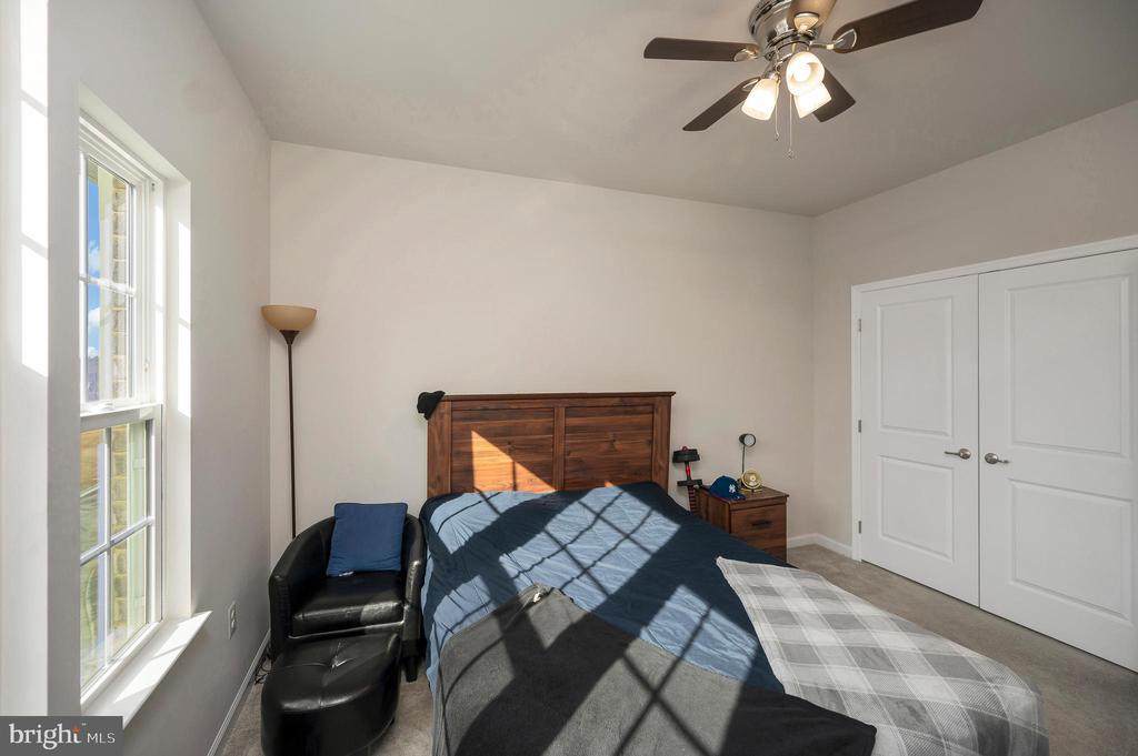 7977 Independence Dr - Photo 1