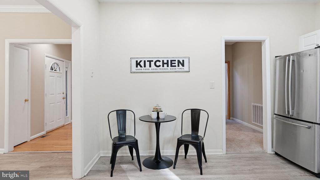 8805 Pepperidge Dr - Photo 1