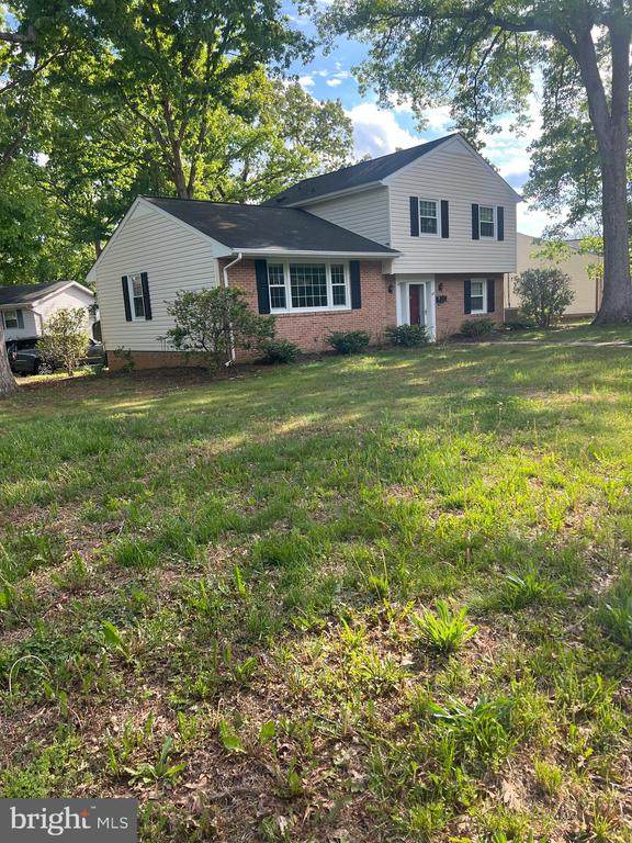521 Laurel Ave - Photo 1