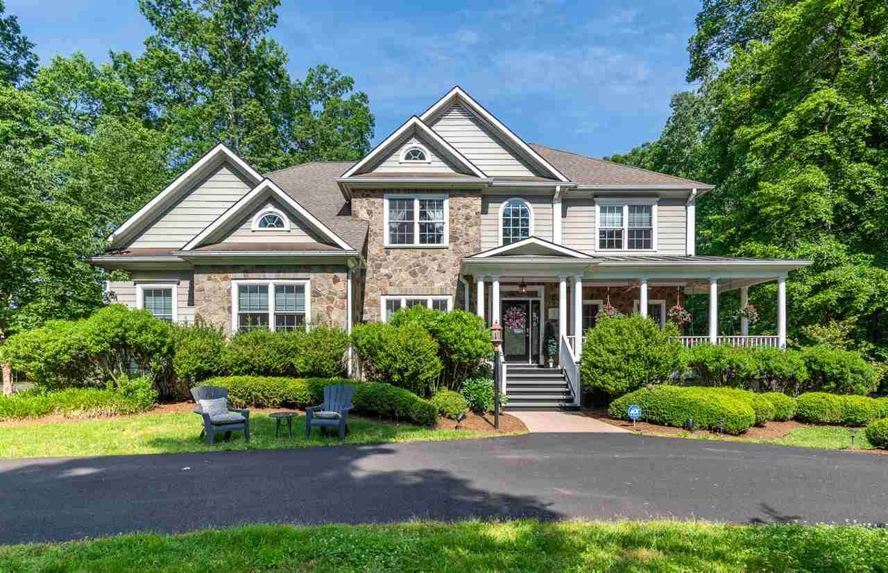 4015 Redwood Ln - Photo 1