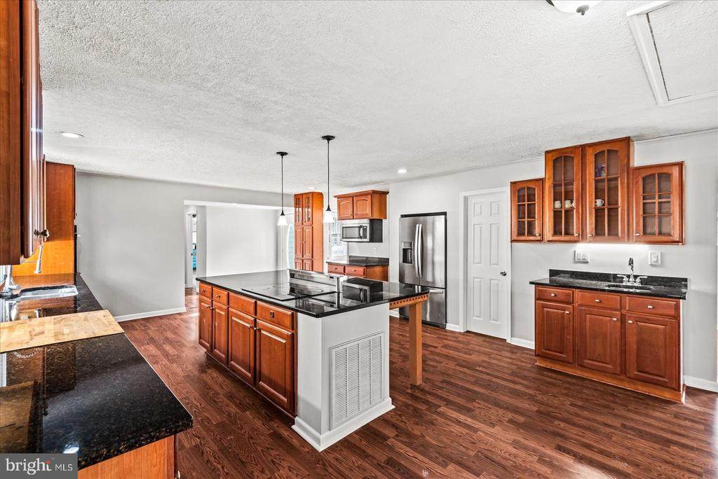 200 Weise Dr - Photo 1