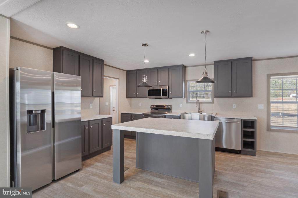 318 Union Ave - Photo 1