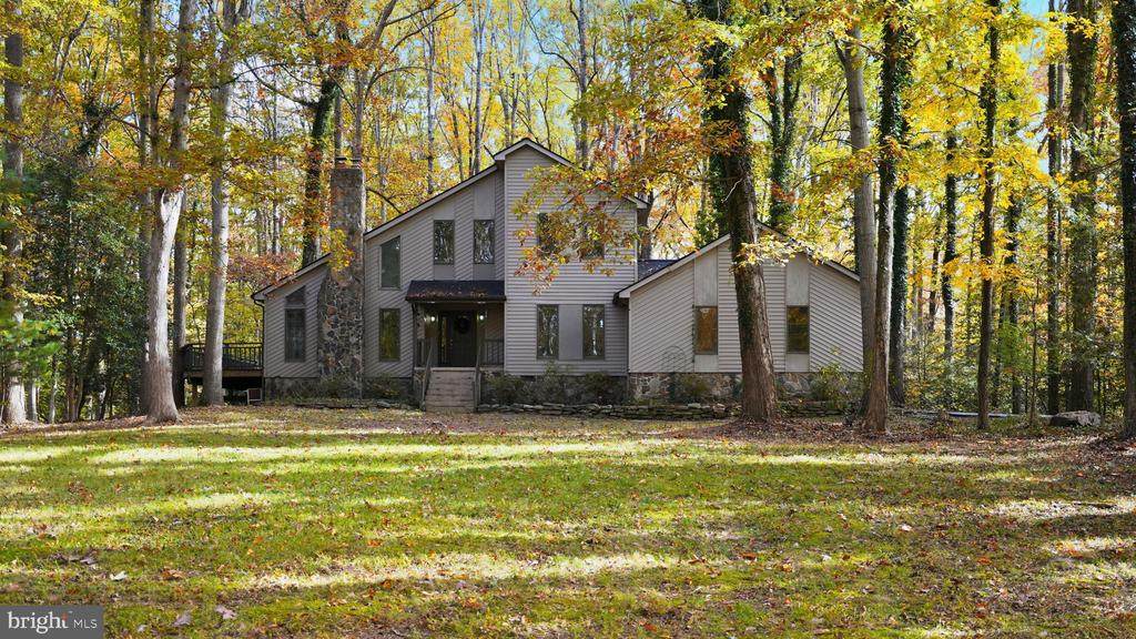 8805 Pepperidge Dr - Photo 1