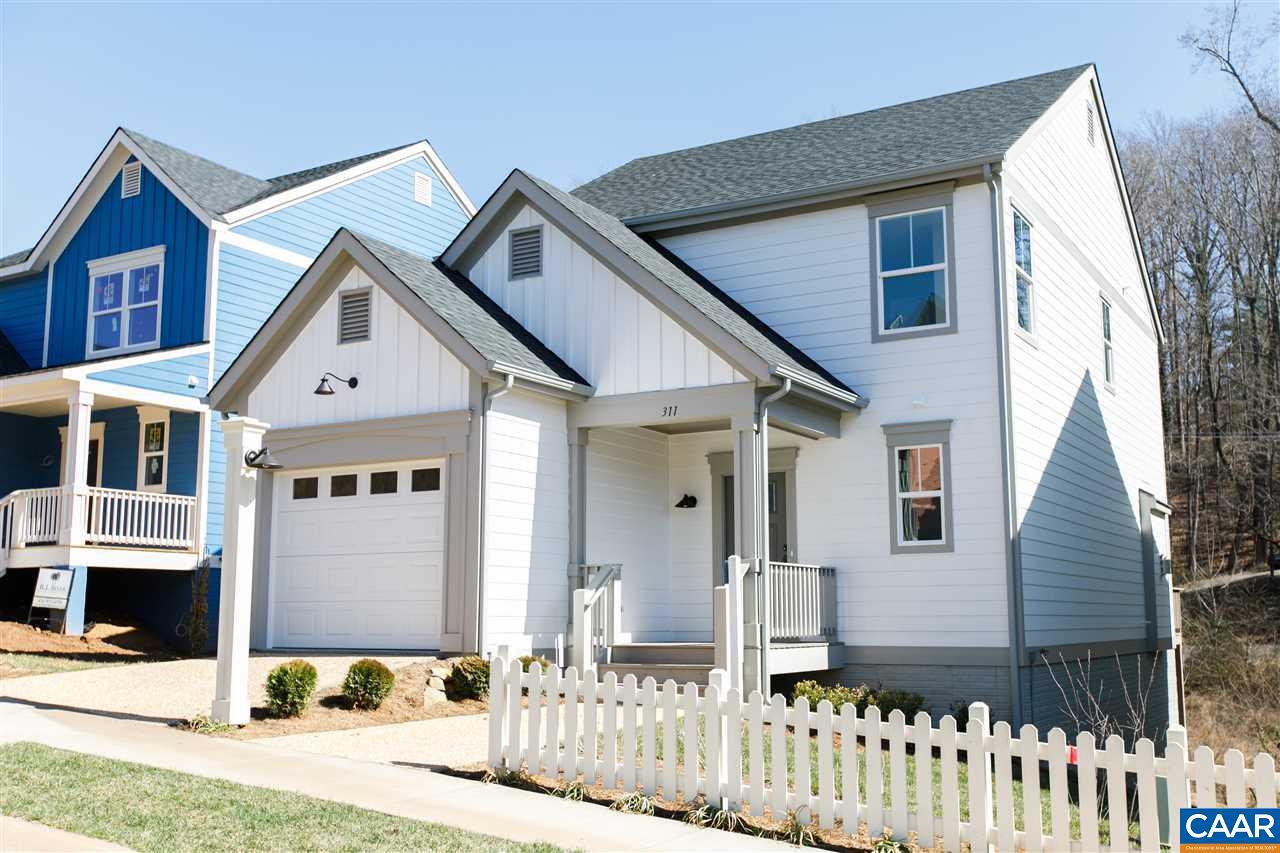 311 Huntley Ave - Photo 1