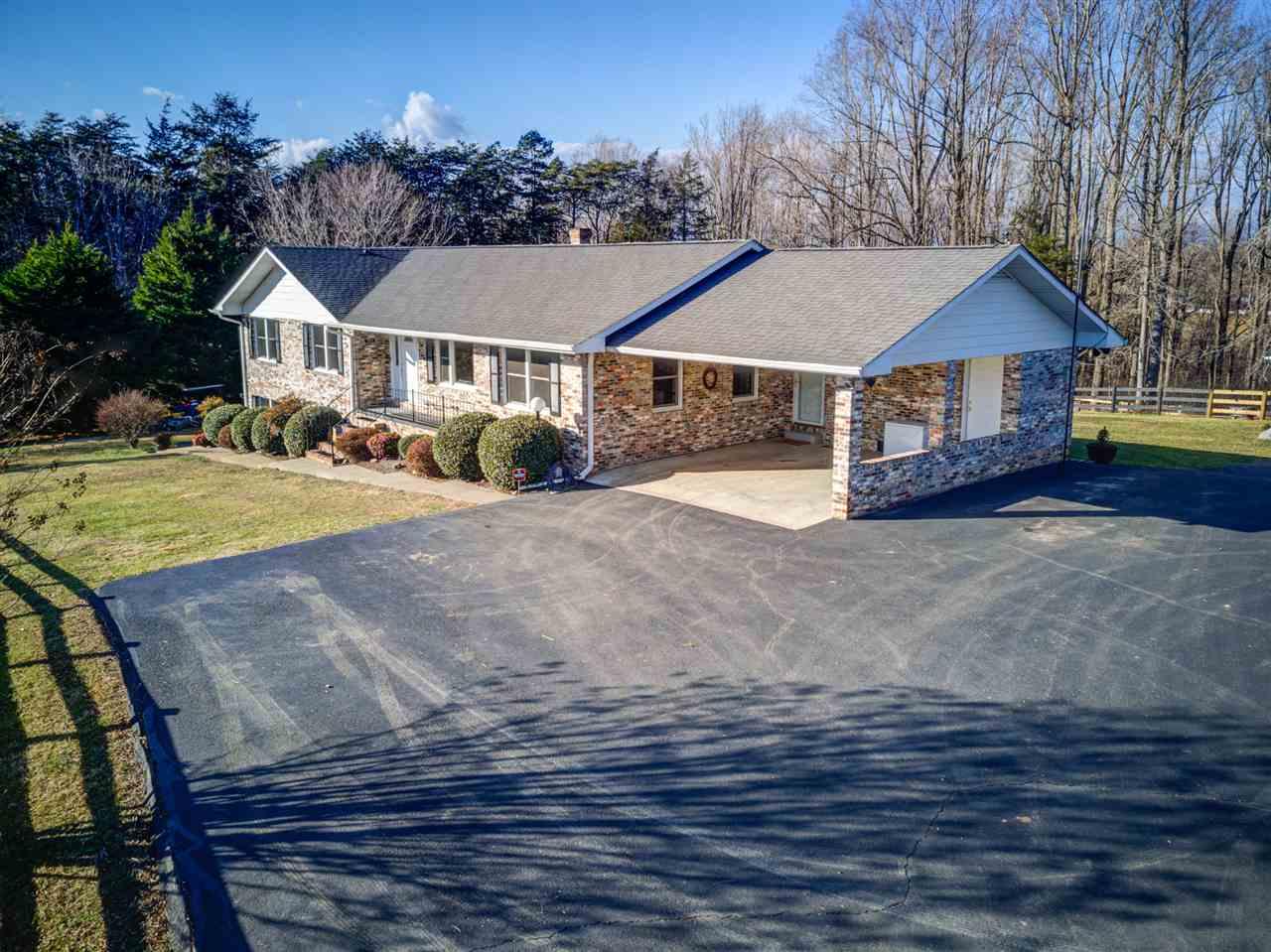 194 Dawsonville Rd - Photo 1