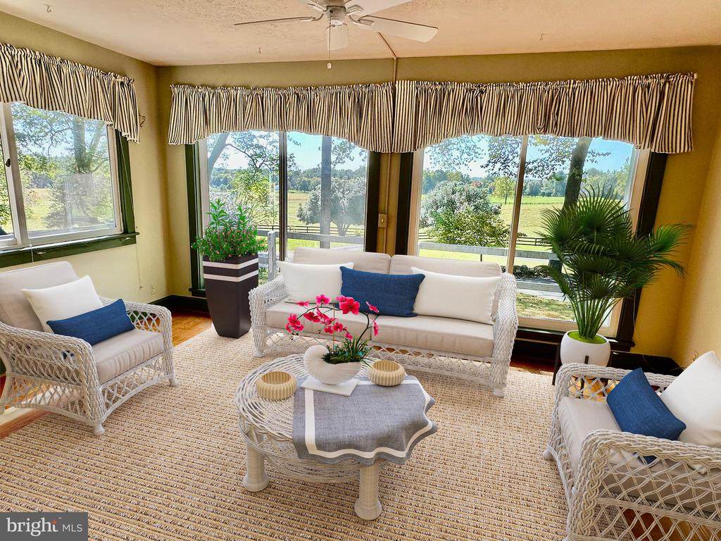 7038 Beaconsfield Ln - Photo 1