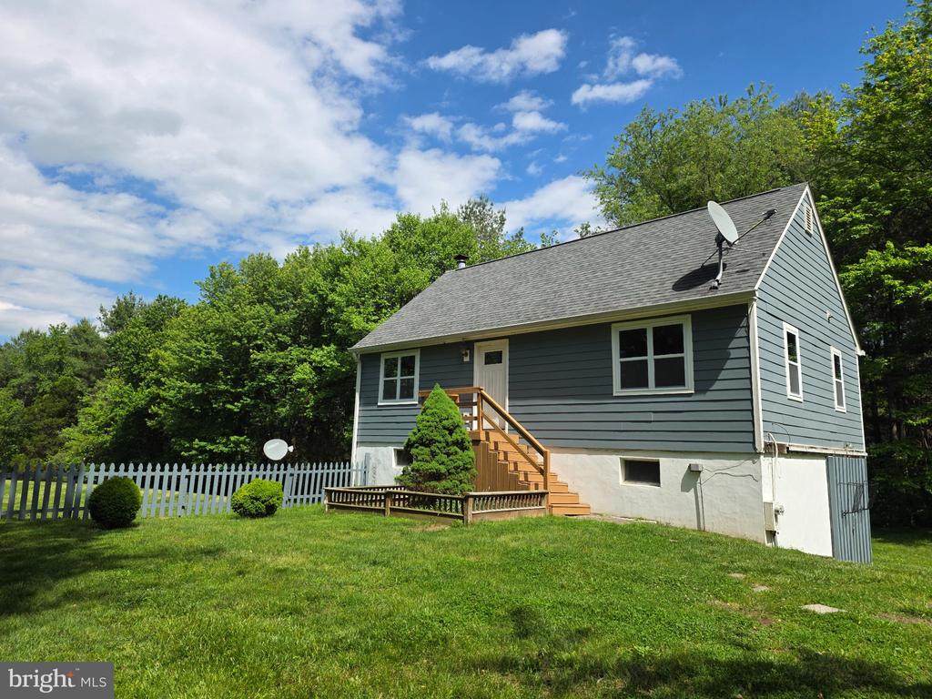 4402 Mountain Laurel Ln - Photo 1
