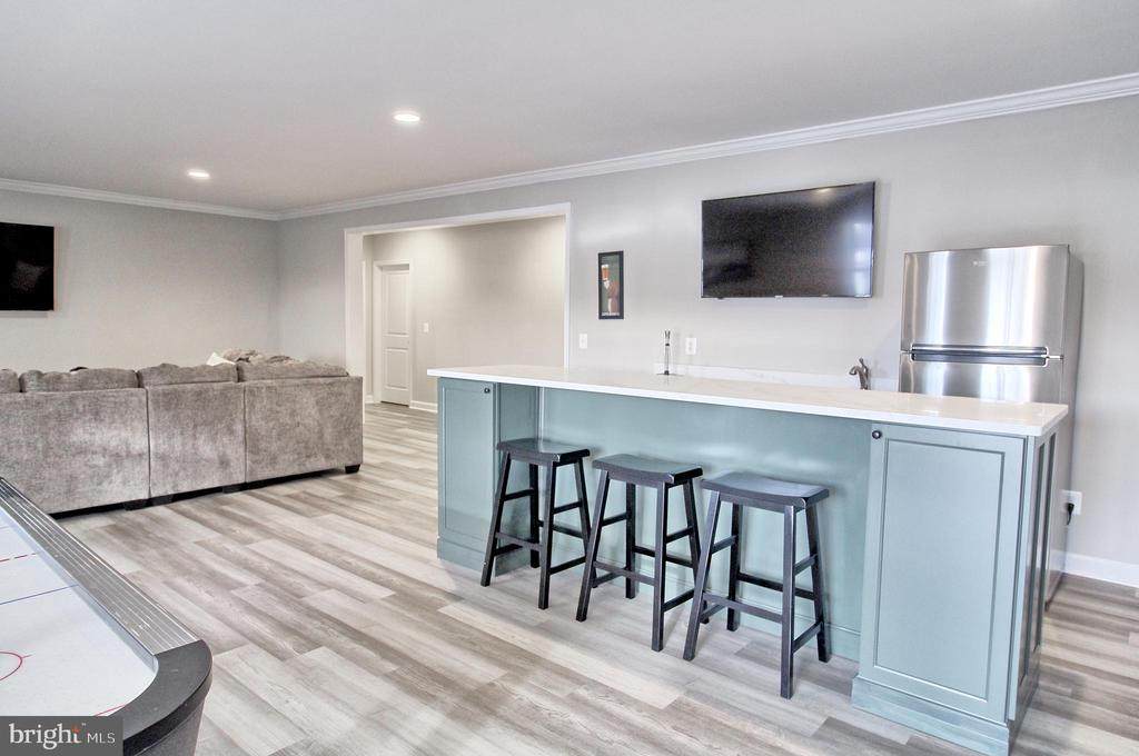928 Fairview Drive - Photo 1