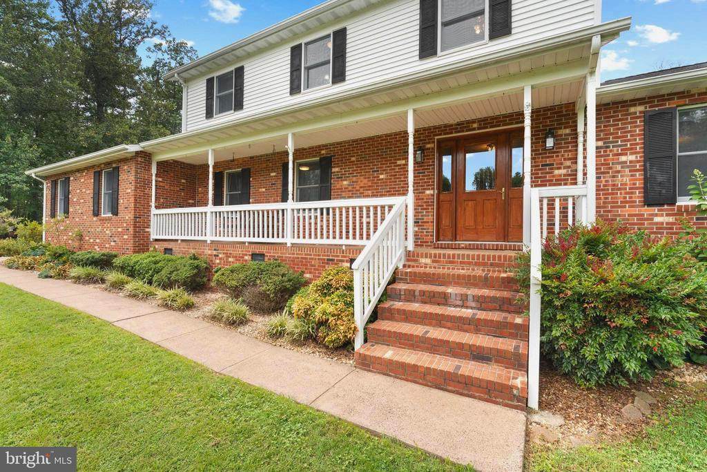 13360 Cameron Ct - Photo 1