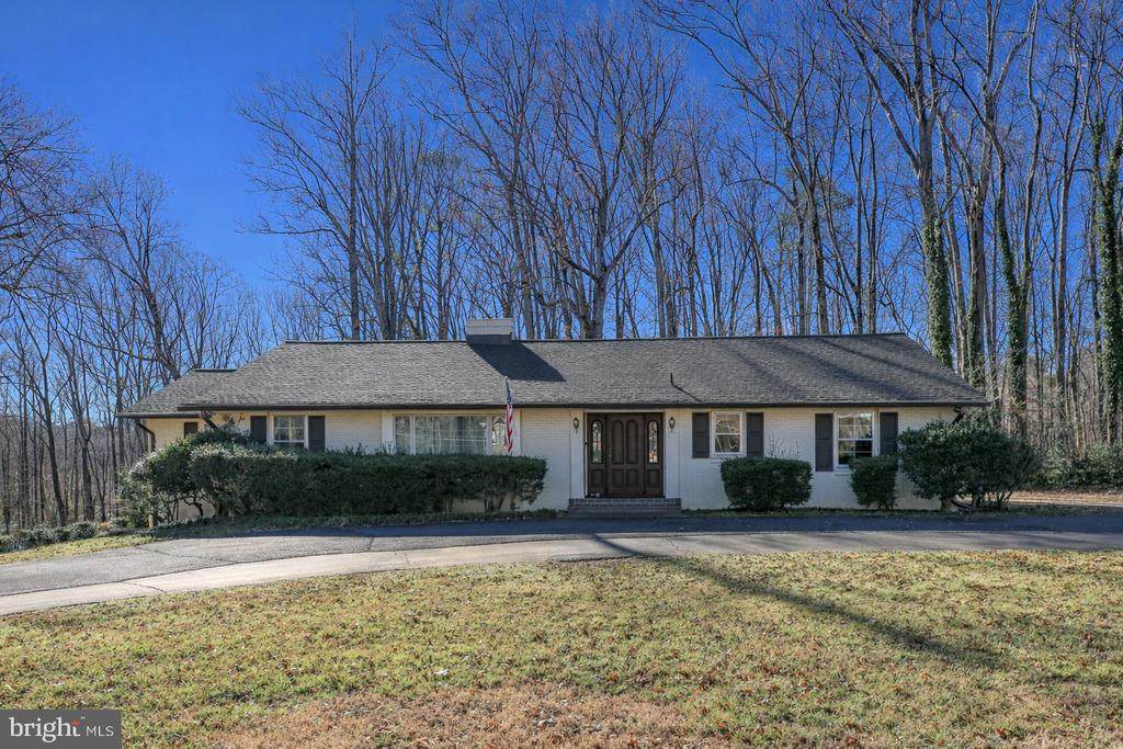 4004 Longwood Dr - Photo 1