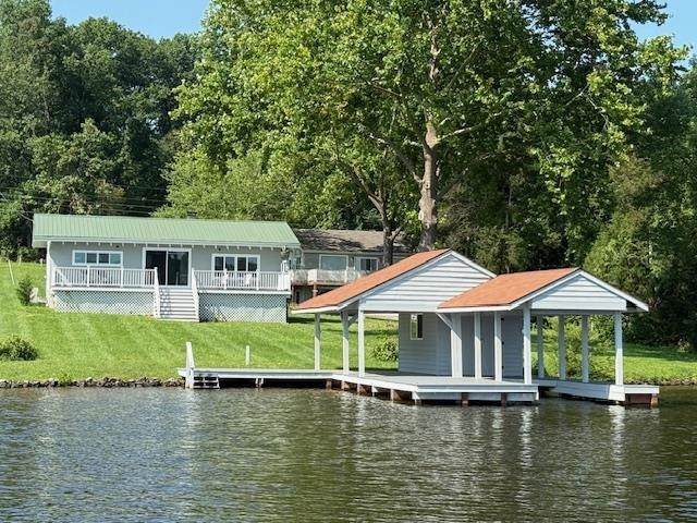 1382 Lakeshore Dr - Photo 1