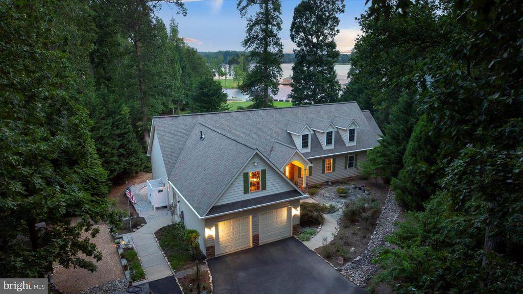 76 Retriever Ct - Photo 1