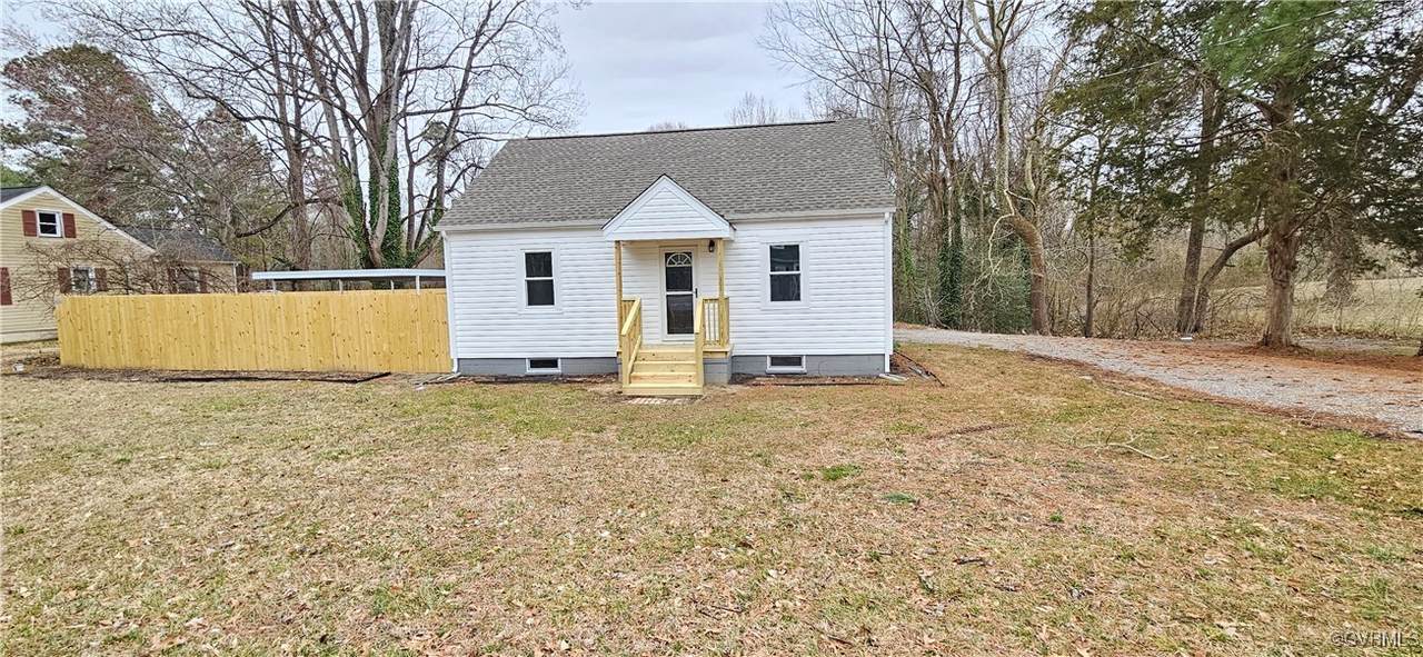 7626 Richmond Road - Photo 1