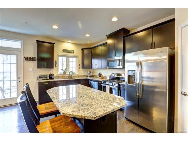 2104 Liesfeld - Photo 1