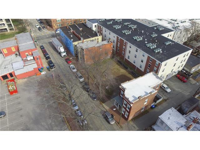 105 Laurel Street - Photo 1