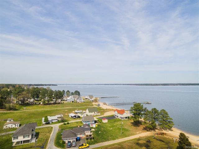 512 Marine Drive - Photo 1
