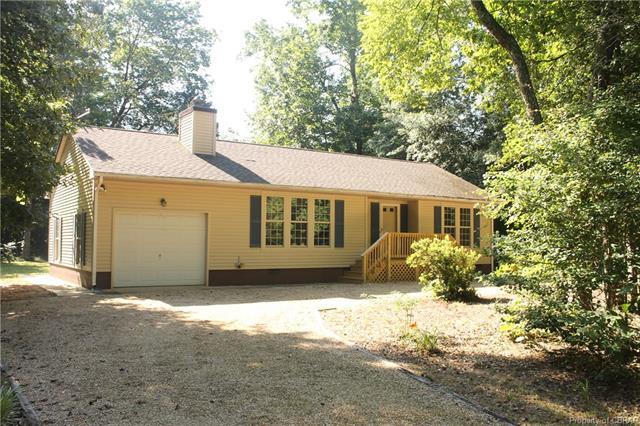 306 Woodberry Drive - Photo 1