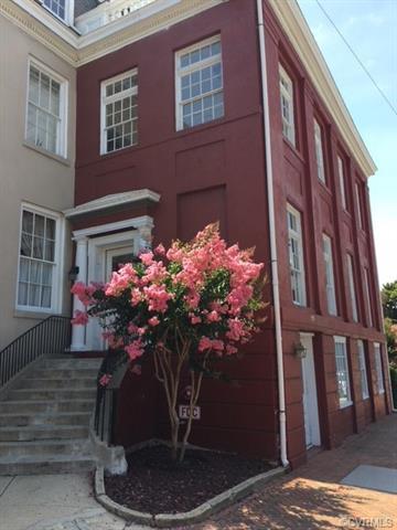 219 19th Street - Photo 1