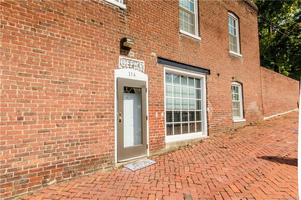 2418 Franklin Street - Photo 1