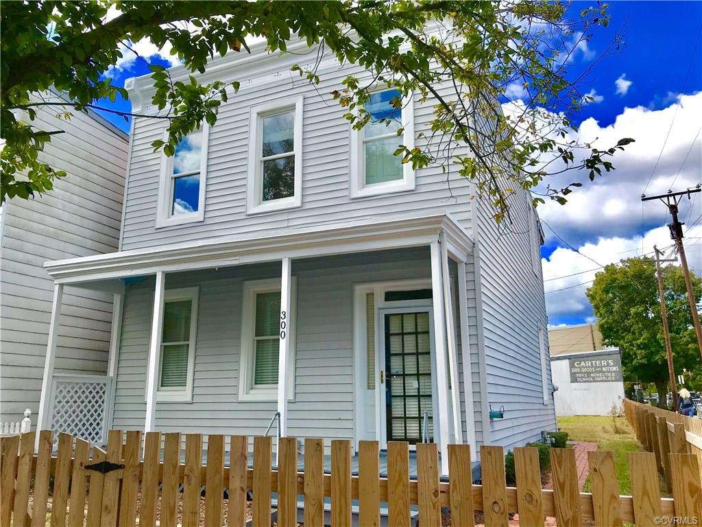 300 Pine Street - Photo 1
