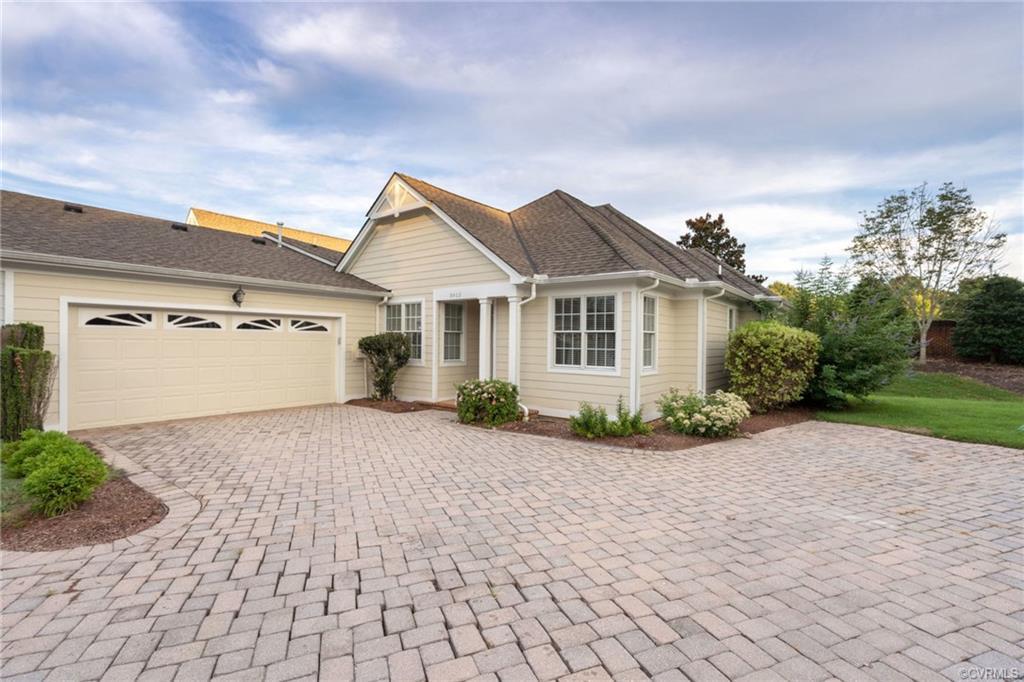 9402 Amberleigh Circle - Photo 1