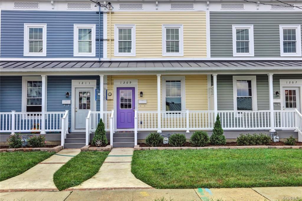 1207 29th Street - Photo 1