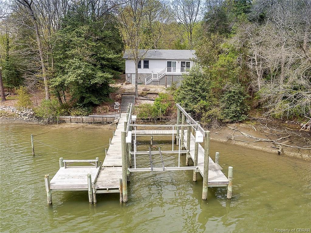 160 Creekshore Drive - Photo 1
