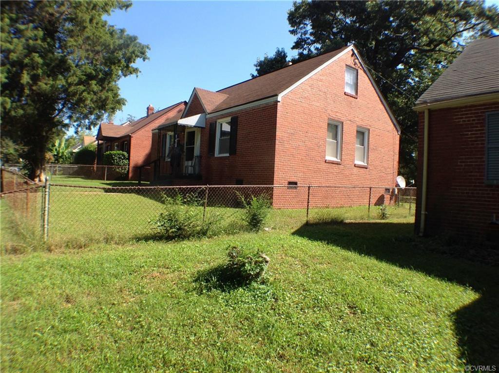 1514 Bowen Street - Photo 1