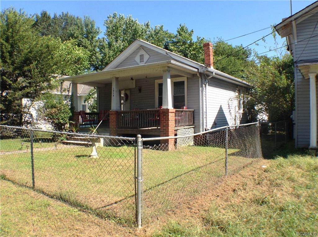 1314 Enfield Avenue - Photo 1