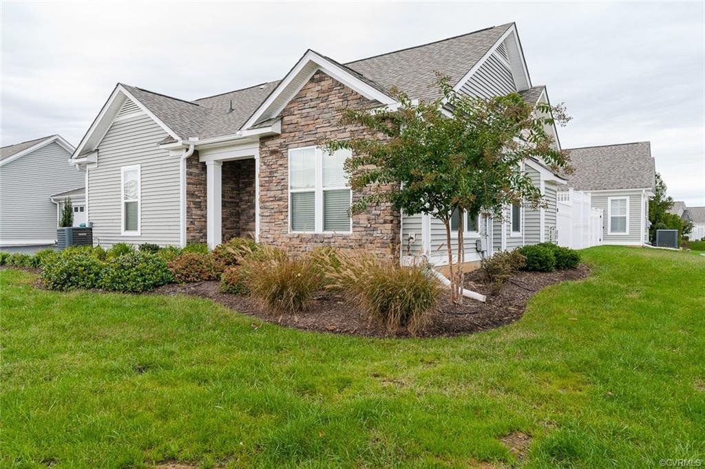 5710 Magnolia Shore Lane - Photo 1