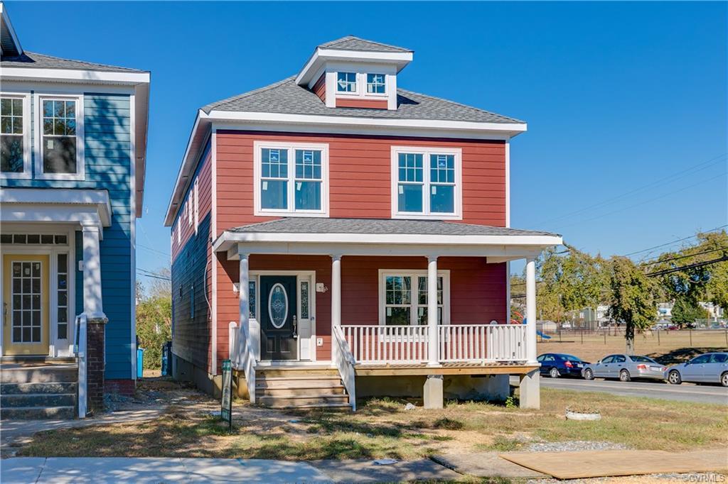 620 37th Street - Photo 1