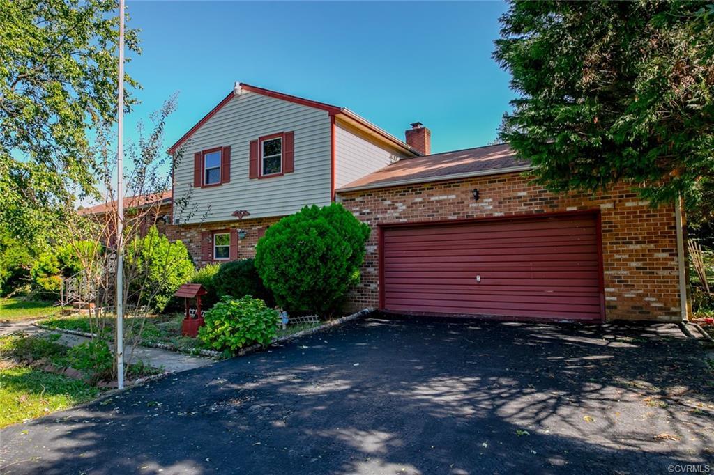 104 Cottonwood Lane - Photo 1