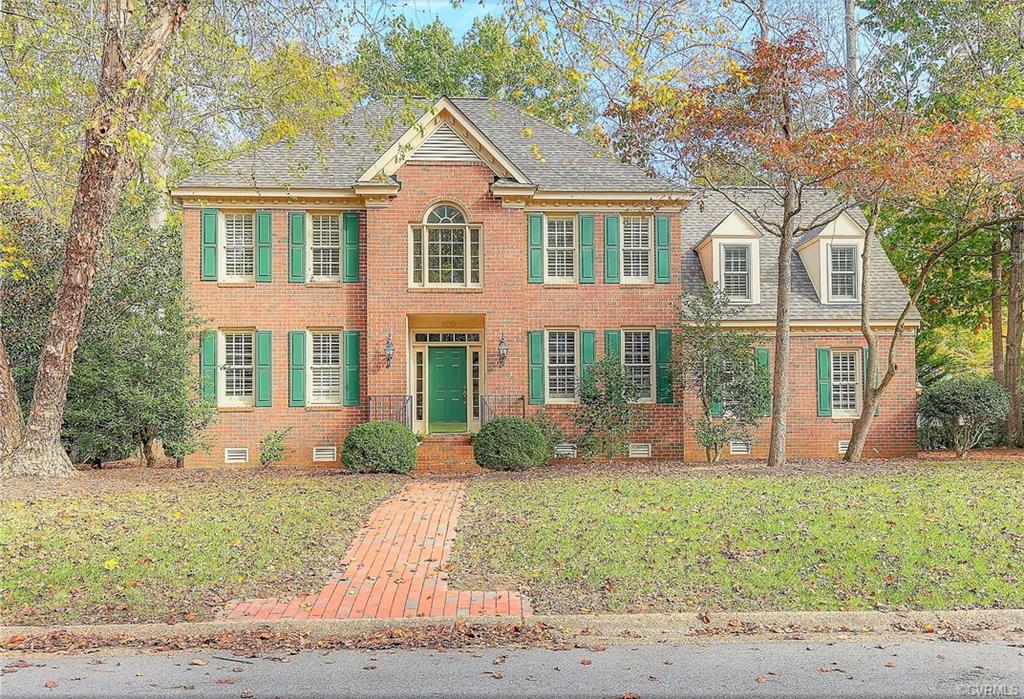 320 Yorkshire Drive - Photo 1