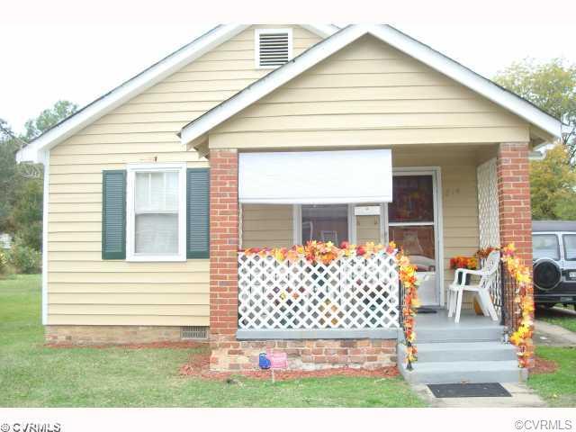 214 Elm Street - Photo 1