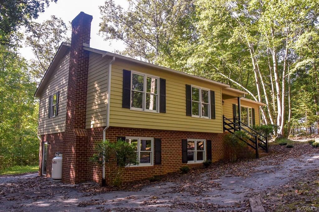 1707 Briery Road - Photo 1