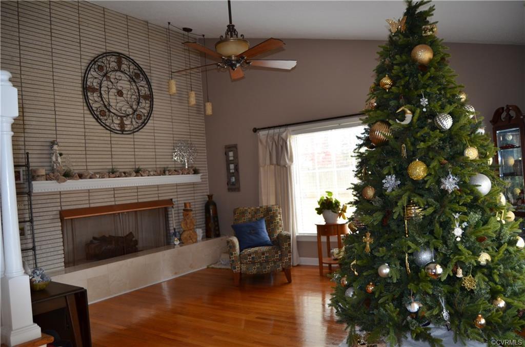 104 Colonial Drive - Photo 1
