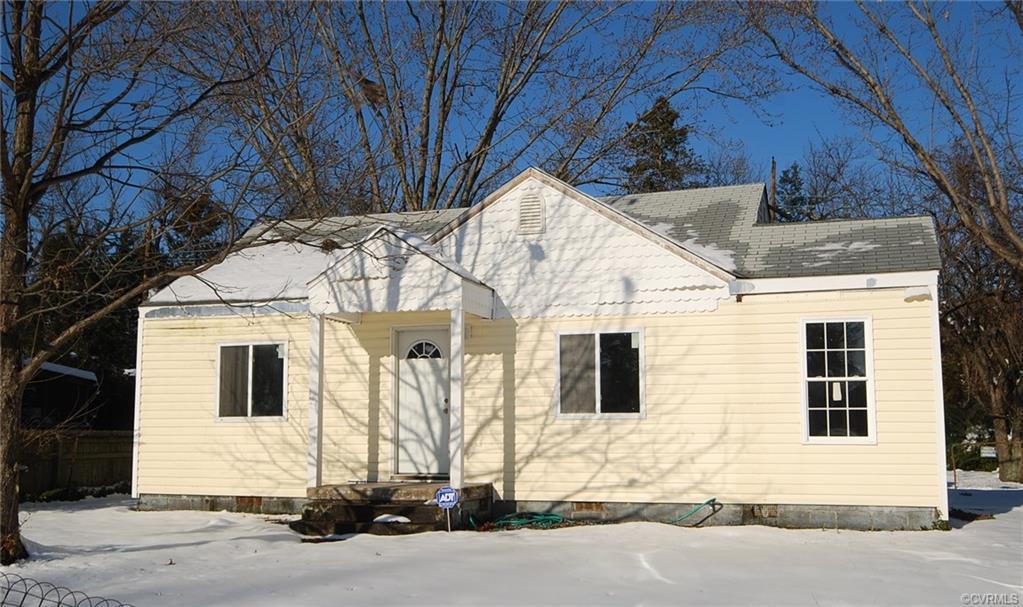 100 Chatham Drive - Photo 1
