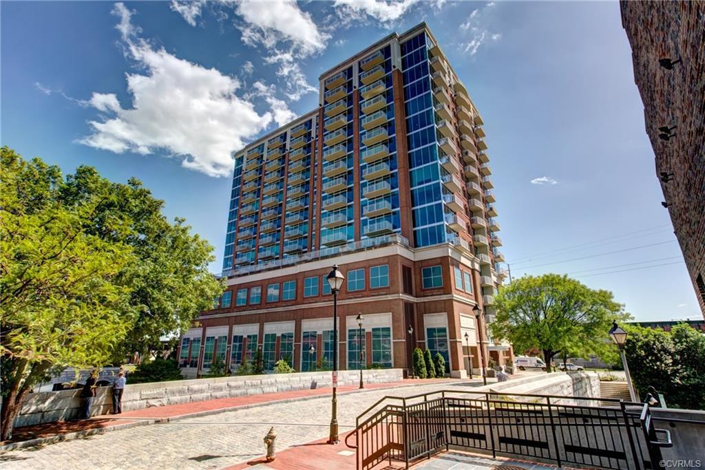 301 Virginia Street - Photo 1
