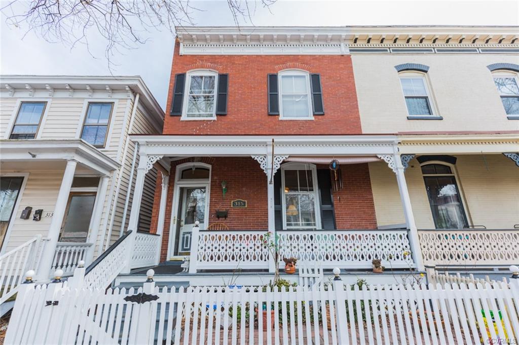 315 Pine Street - Photo 1