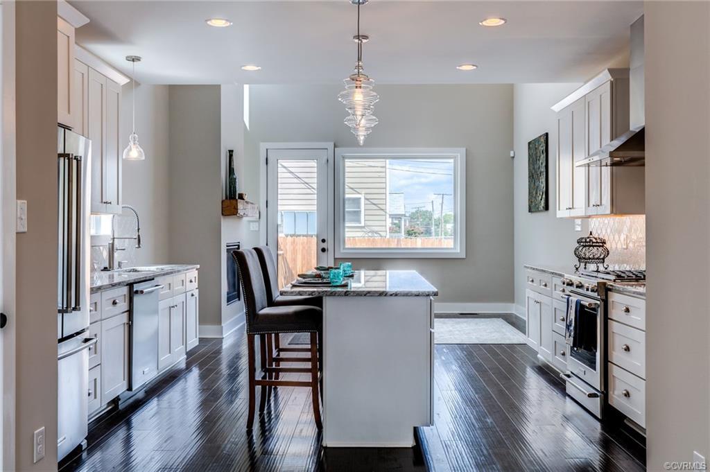 630 30th Street - Photo 1