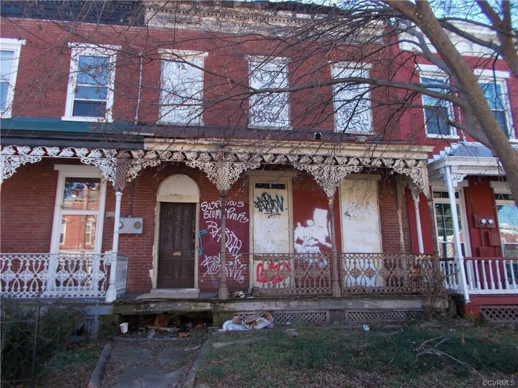 805 Clay Street - Photo 1