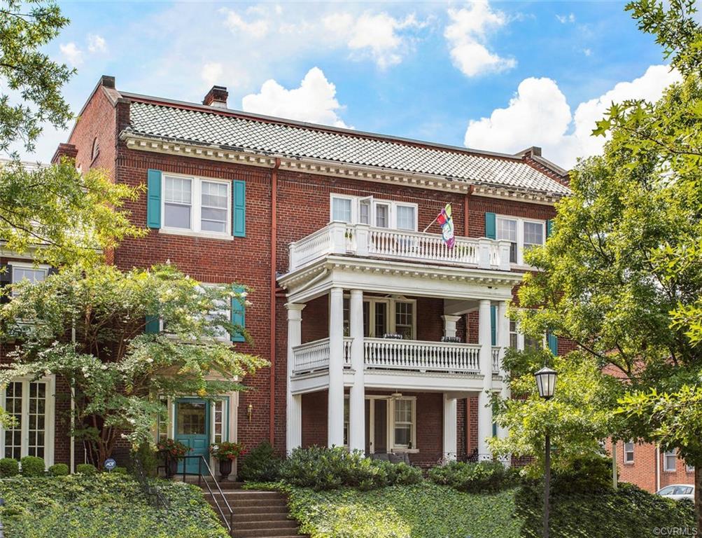 2923 Monument Avenue - Photo 1