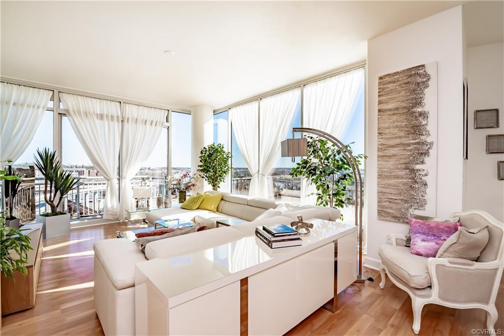 301 Virginia Street - Photo 1
