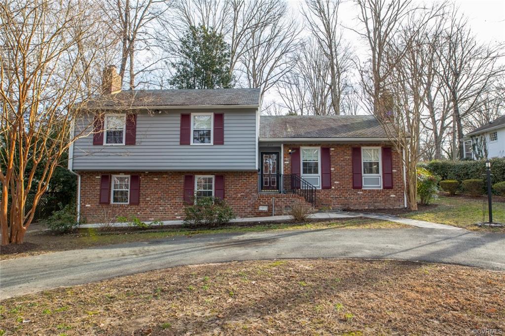 8117 University Drive - Photo 1