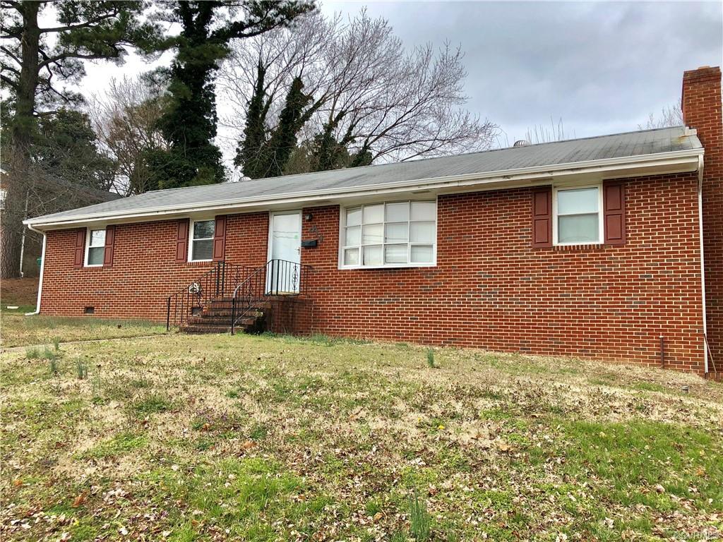 814 Lakewood Drive - Photo 1